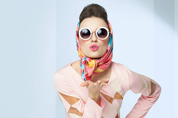 Фабрика Моды | Как носить шелковый платок